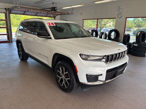 Used 2024 Jeep Grand Cherokee L Limited AWD/4WD image 1