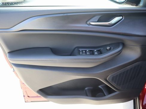 New 2025 Jeep Grand Cherokee L Altitude image 17