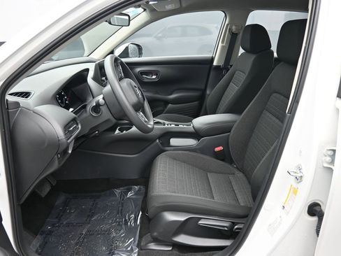 Certified 2025 Honda HR-V LX image 32