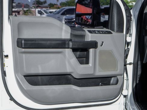 Used 2017 Ford F550 XL image 15