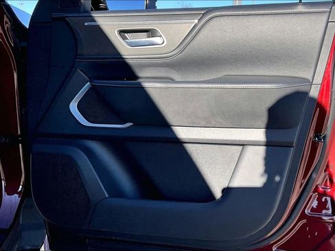 Used 2025 INFINITI QX80 Luxe w/ Cargo Package image 23