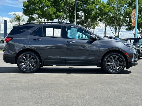 Used 2023 Chevrolet Equinox RS FWD image 2