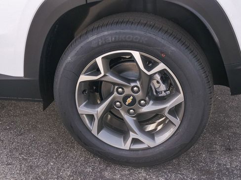 New 2026 Chevrolet Trax LT w/ Driver Confidence Package image 6