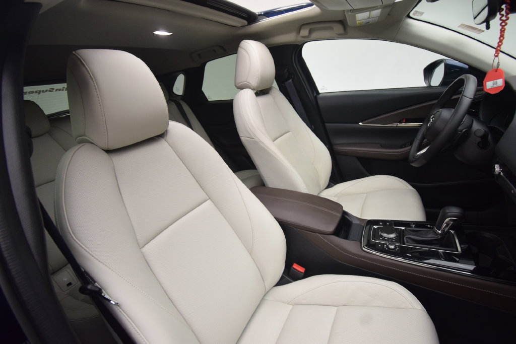 Used 2023 MAZDA CX-30 AWD 2.5 S w/ Premium Package image 16