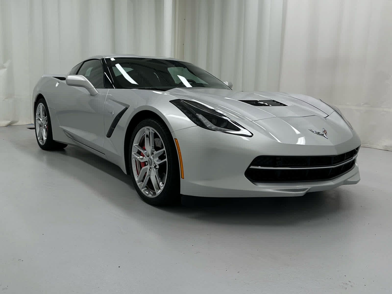 Used 2016 Chevrolet Corvette Stingray Coupe w/ 2LT Preferred Equipment Group RWD image 2