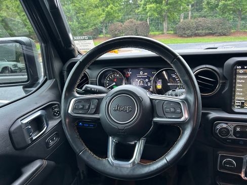 Used 2023 Jeep Wrangler Unlimited Sahara AWD/4WD image 29