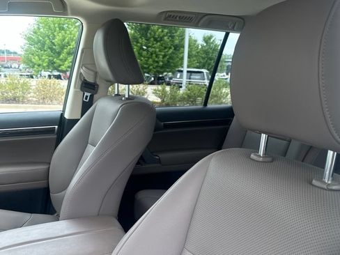 Used 2023 Lexus GX 460 Premium w/ Accessory Package AWD/4WD image 21