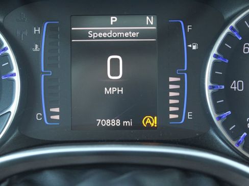 Used 2020 Chrysler Voyager Lxi image 37