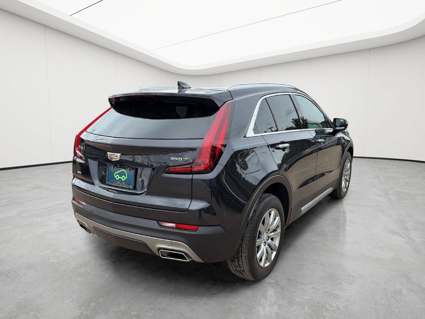 Certified 2023 Cadillac XT4 Premium Luxury w/ Cold Weather Package AWD/4WD image 7