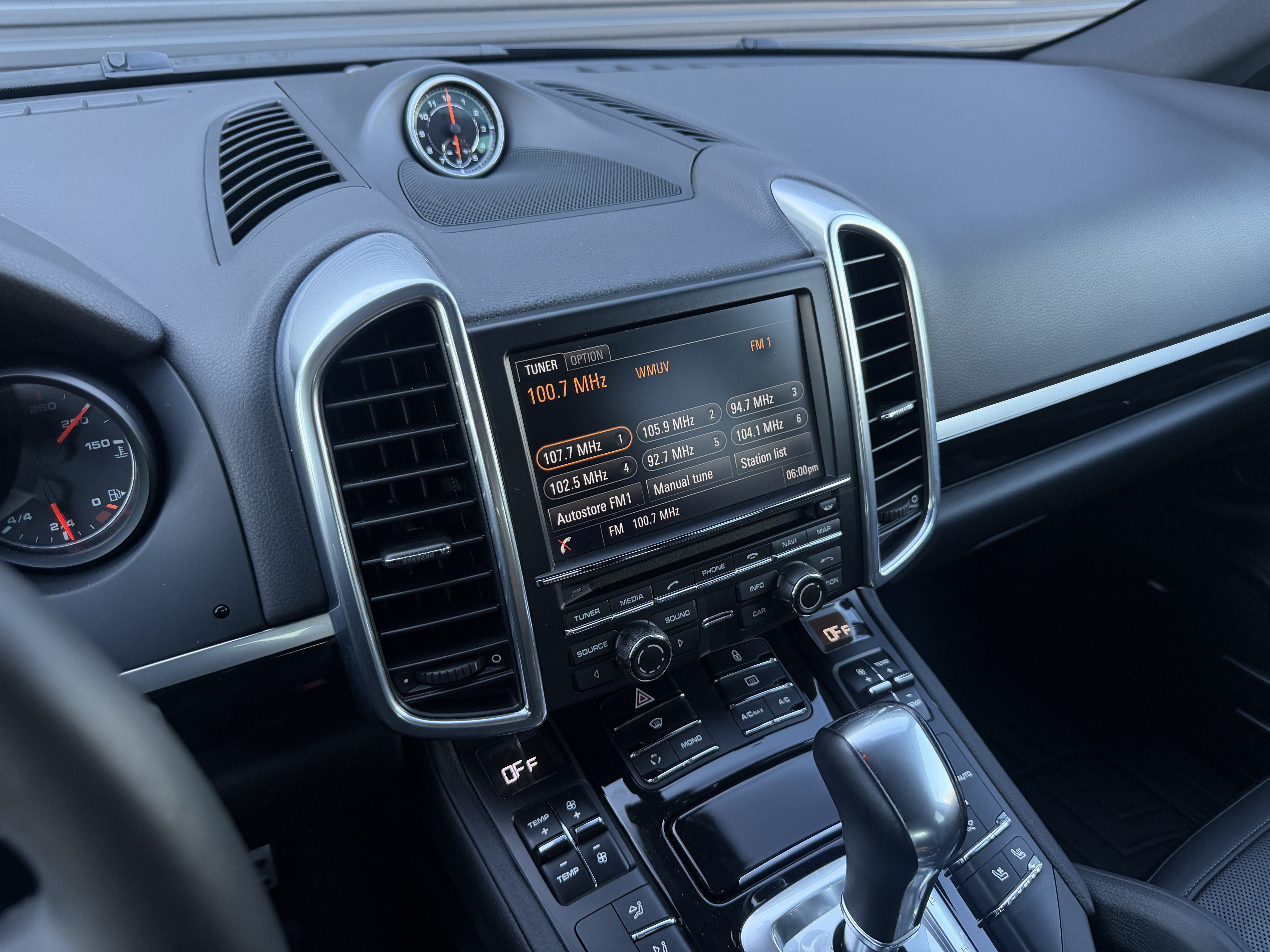 Used 2013 Porsche Cayenne S AWD/4WD image 28