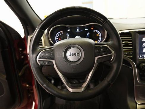 Used 2018 Jeep Grand Cherokee Overland AWD/4WD image 4