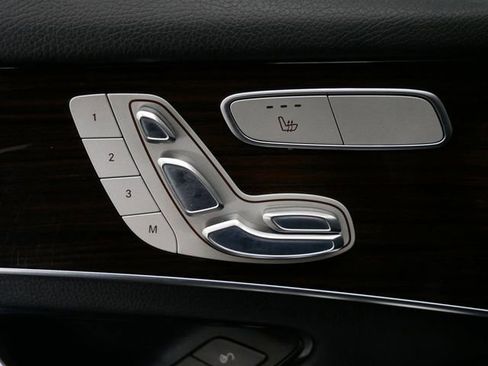 Used 2018 Mercedes-Benz GLC 300 4MATIC image 14