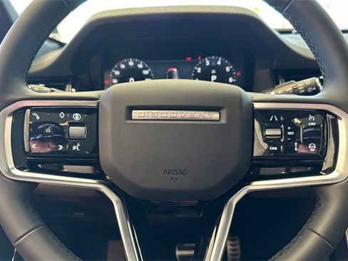 New 2025 Land Rover Discovery Sport Dynamic SE image 22