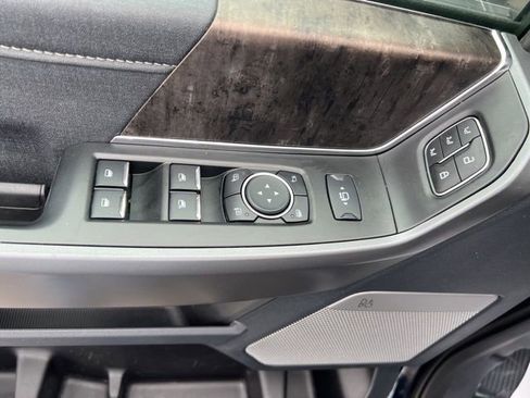 Used 2025 Ford F350 Lariat w/ Lariat Ultimate Package AWD/4WD image 16
