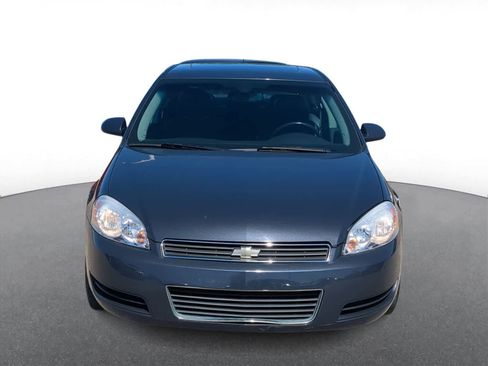 Used 2009 Chevrolet Impala LT w/ Luxury Edition Package FWD image 3