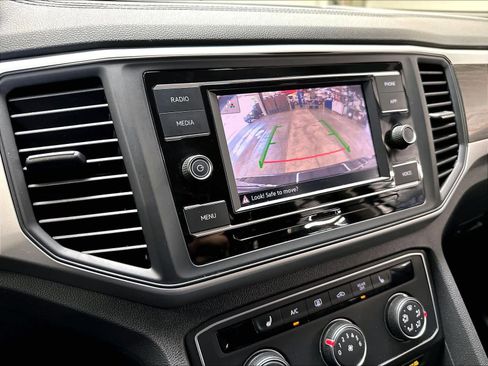 Used 2023 Volkswagen Atlas SE FWD image 17
