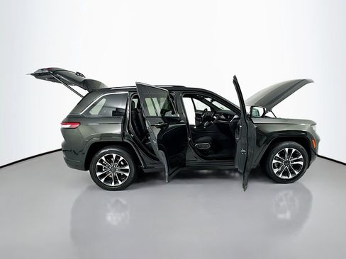 Used 2023 Jeep Grand Cherokee Overland w/ Advanced Protech Group III image 29