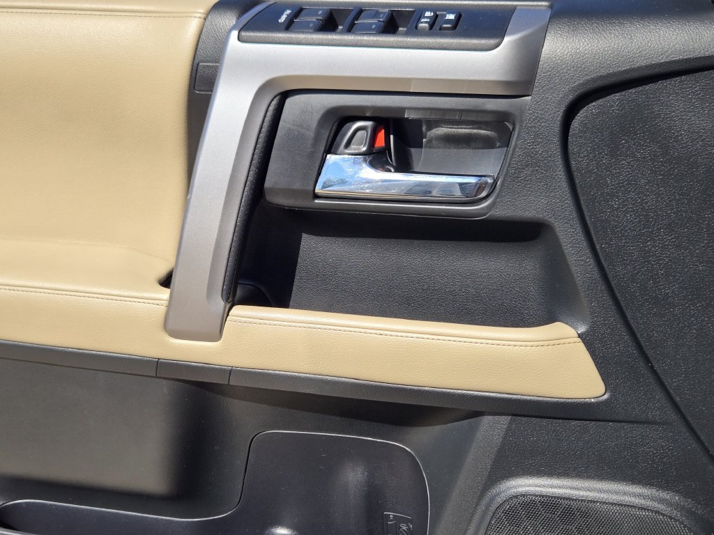 Used 2019 Toyota 4Runner SR5 Premium RWD image 27