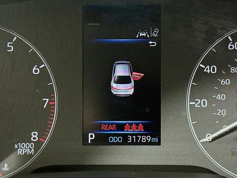 Used 2025 Toyota Corolla LE image 18