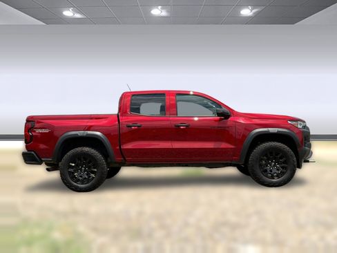 Used 2025 Chevrolet Colorado Trail Boss AWD/4WD image 8