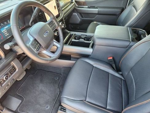 Used 2026 Ford F250 Lariat w/ Chrome Package image 4