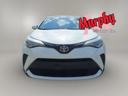 Used 2021 Toyota C-HR LE FWD image 4