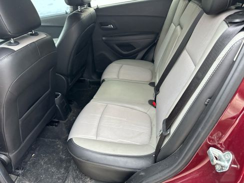 Used 2016 Chevrolet Trax LT w/ LT Convenience Package image 7