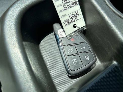 Certified 2024 Chevrolet Silverado 2500 Custom w/ Custom Value Package image 36