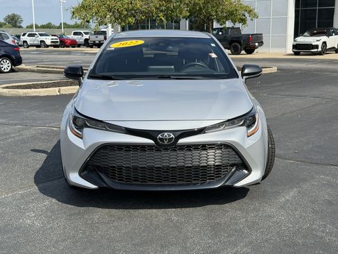 Used 2022 Toyota Corolla SE FWD image 2