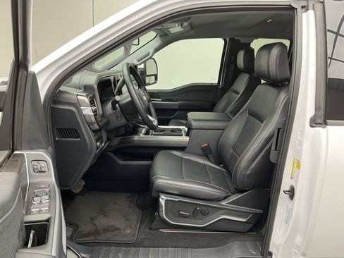 Used 2023 Ford F350 Lariat w/ Sport Appearance Package AWD/4WD image 3