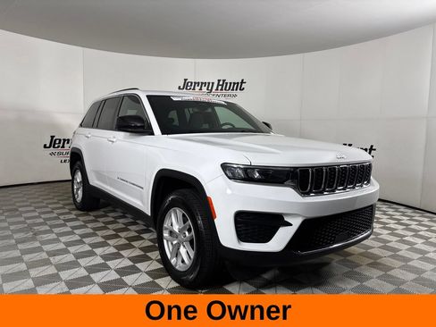 Used 2024 Jeep Grand Cherokee Laredo X w/ Luxury Tech Group I AWD/4WD image 4