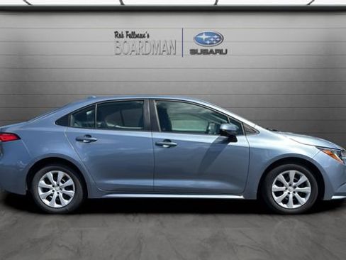 Used 2023 Toyota Corolla LE FWD image 3