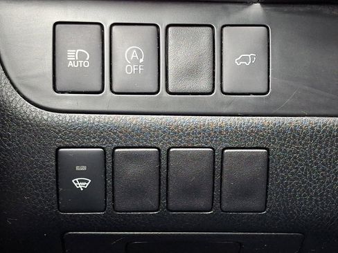 Used 2019 Toyota Highlander XLE AWD/4WD image 26