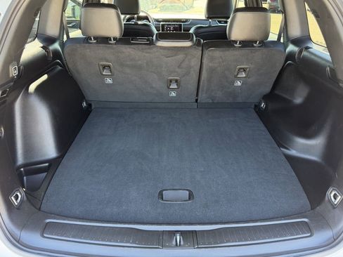 Used 2025 Jeep Grand Cherokee Altitude image 30