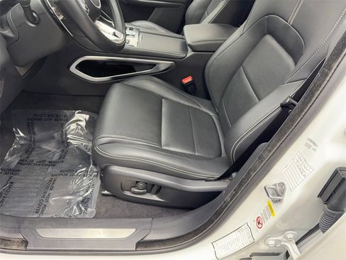 Used 2024 Jaguar F-PACE R-Dynamic S image 25