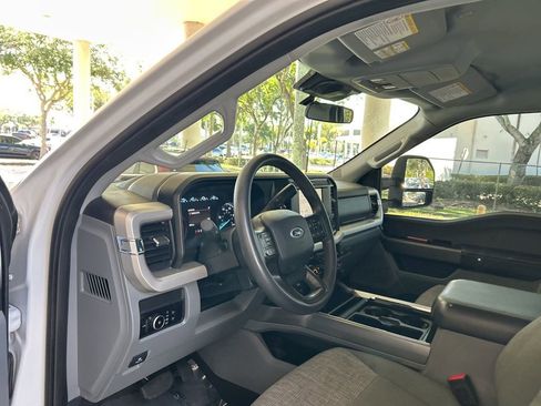 Used 2025 Ford F250 XLT w/ FX4 Off-Road Package AWD/4WD image 6