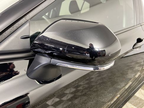 Used 2025 Toyota Camry LE w/ Convenience Package image 13