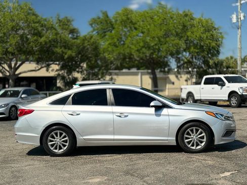 Used 2017 Hyundai Sonata SE image 10