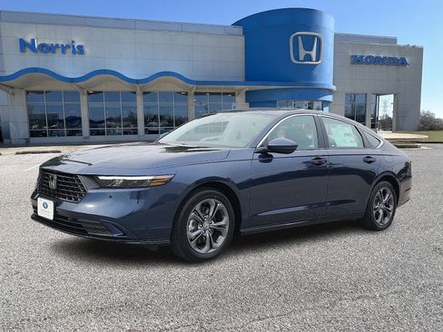 New 2025 Honda Accord EX-L image 2