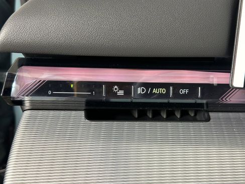 Used 2026 BMW 530i w/ M Sport Package image 19