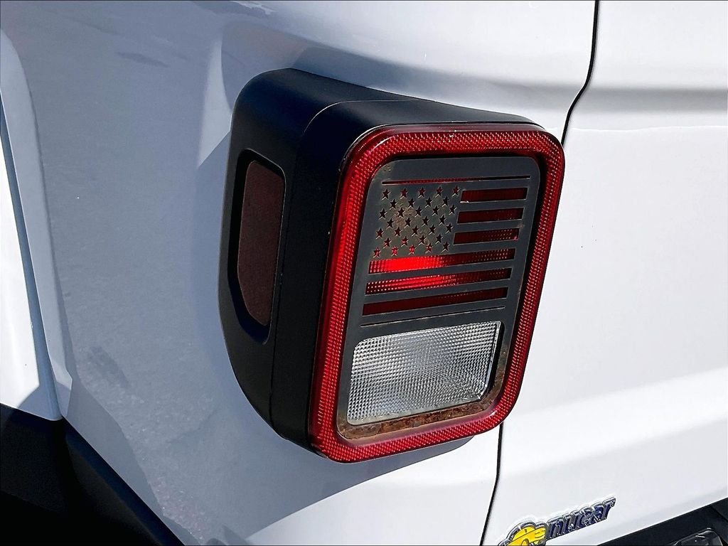 Used 2023 Jeep Gladiator Sport AWD/4WD image 29