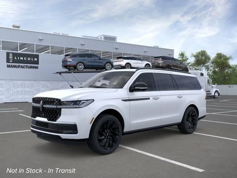 New 2026 Lincoln Navigator L Reserve AWD/4WD image 1