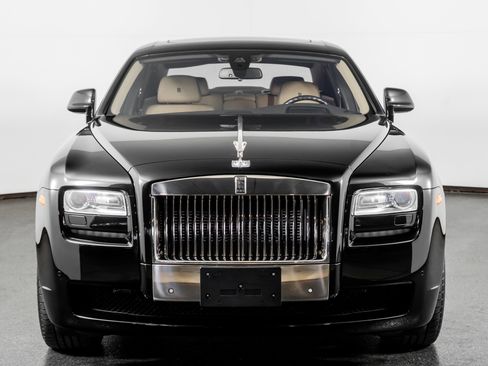 Used 2013 Rolls-Royce Ghost image 21