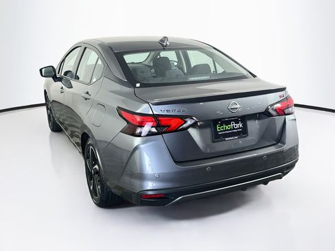 Used 2025 Nissan Versa SR FWD image 5