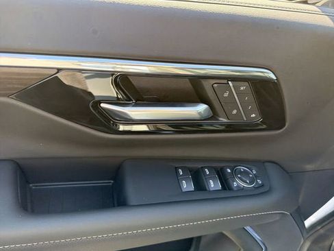 New 2026 Chevrolet Tahoe Premier w/ Sun And Tow Package AWD/4WD image 16