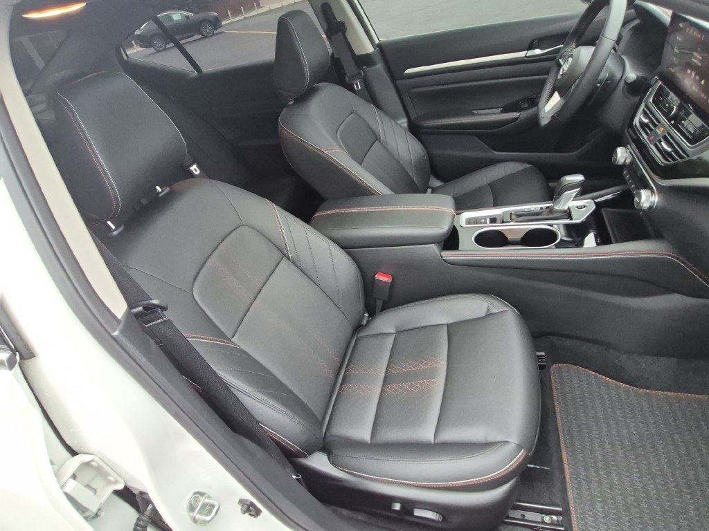Used 2025 Nissan Altima 2.5 SR w/ SR Premium Package AWD/4WD image 27