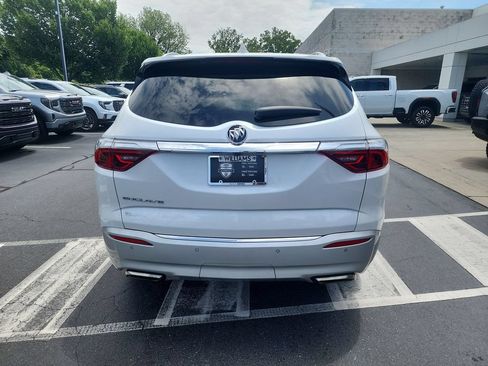 Certified 2023 Buick Enclave Essence w/ Experience Buick Package FWD image 7