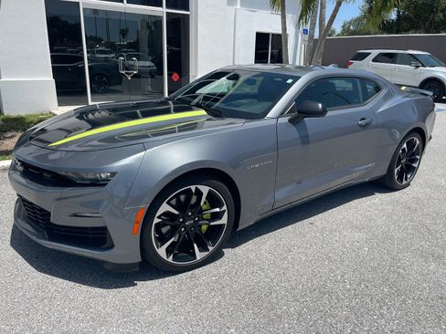 Used 2020 Chevrolet Camaro SS RWD image 11