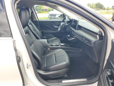 Used 2023 Lincoln Corsair Reserve w/ Equipment Group 201A AWD/4WD image 9