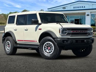 New 2026 Ford Bronco Outer Banks w/ Sasquatch Package AWD/4WD video 2